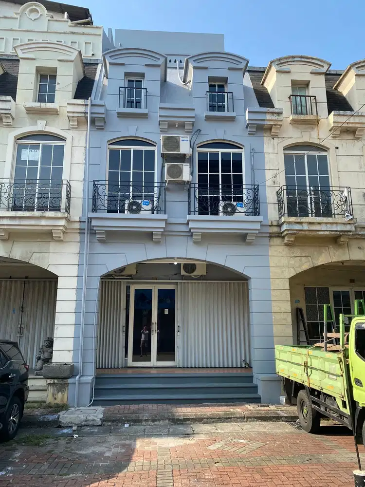 Ruko 4 Lantai di Palais De Europe Karawaci