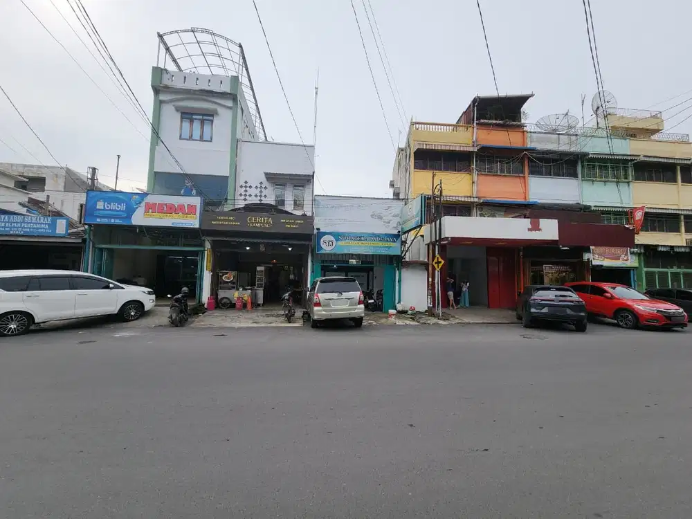 Ruko di Jalan Sumatera ( Dekat Samosir )