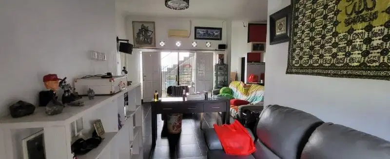 Rumah 1 1/2 lantai hadap timur di Green Garden Jakarta Utara