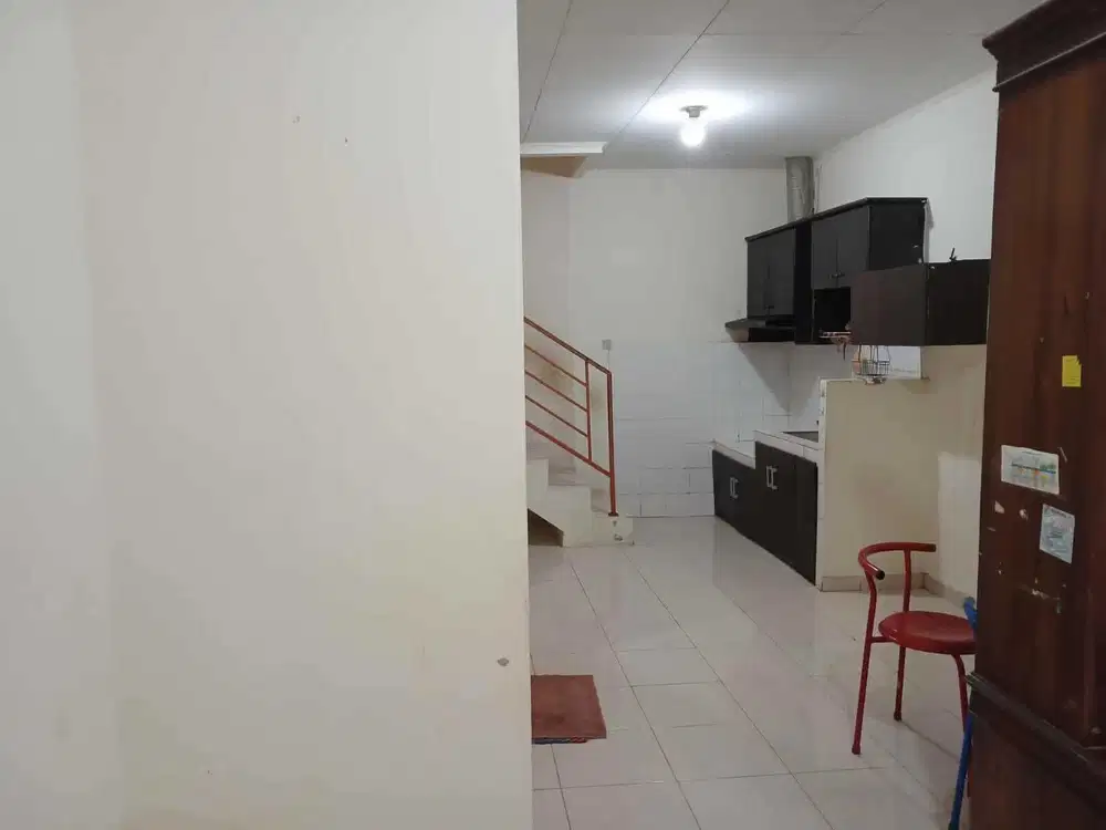 Dijual Rumah Siap Huni Sudah Renov di  Taman Palem Lestari