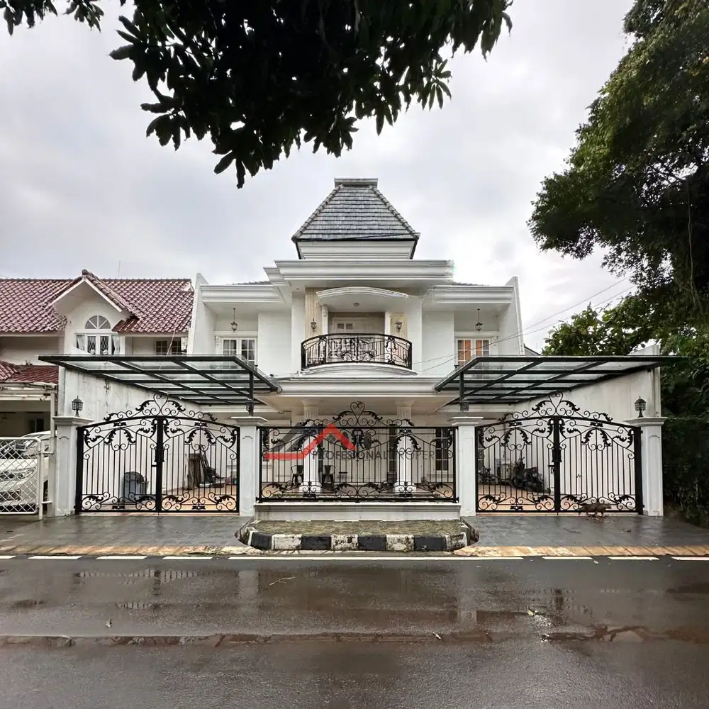 Rumah American Style Dalam Komplek Besar