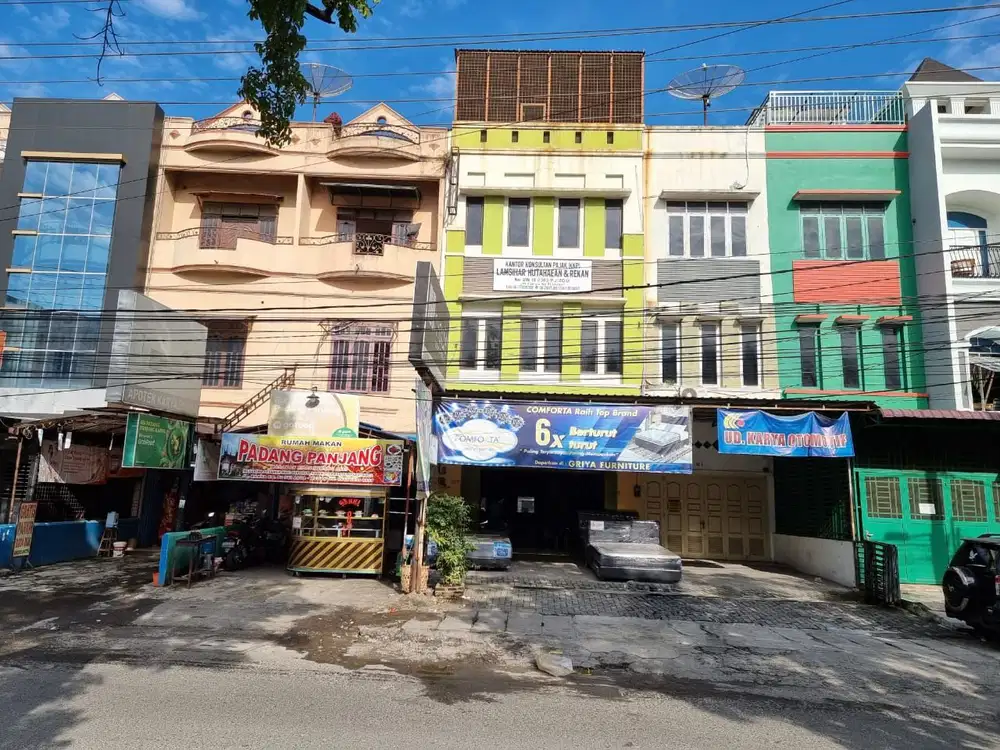 Ruko di Jalan Karya ( Depan Irian Supermarket )