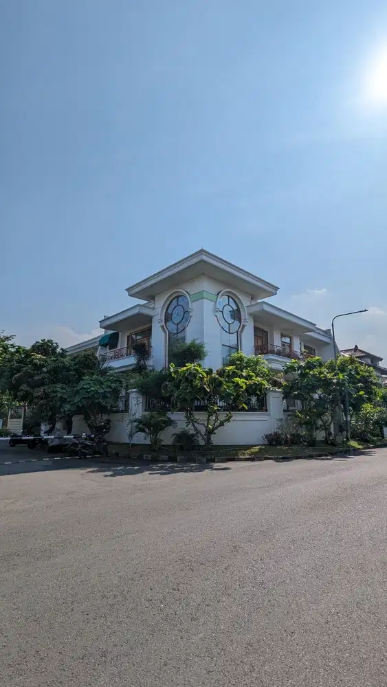 DIJUAL Rumah rapi dan sangat terawat Permata Buana