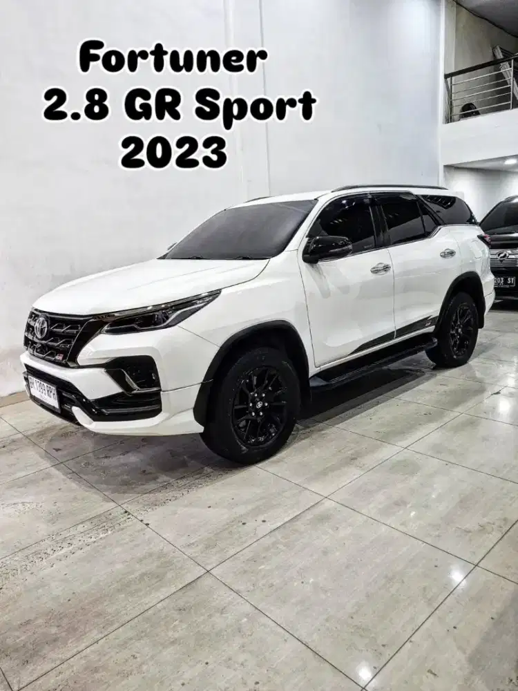 (TDP 72JT) FORTUNER 2.8 GR SPORT Automatic 2023 / 2024 putih toyota