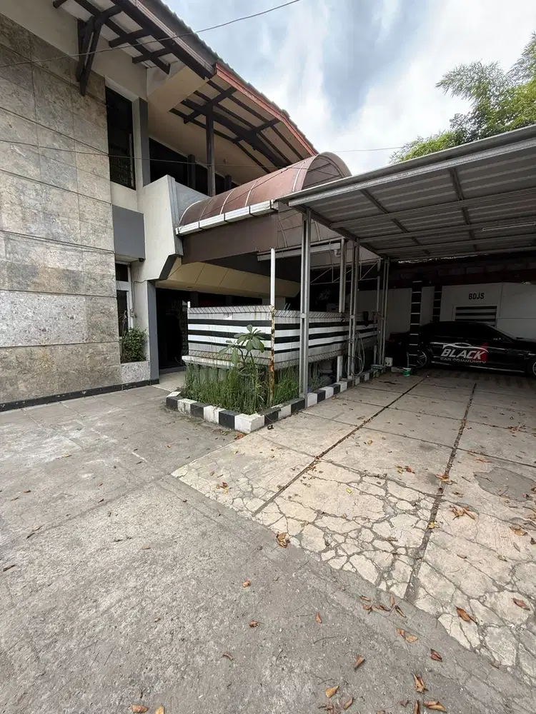 BU Rumah Mewah 2 Lt Under Valued di Buah Batu Bandung