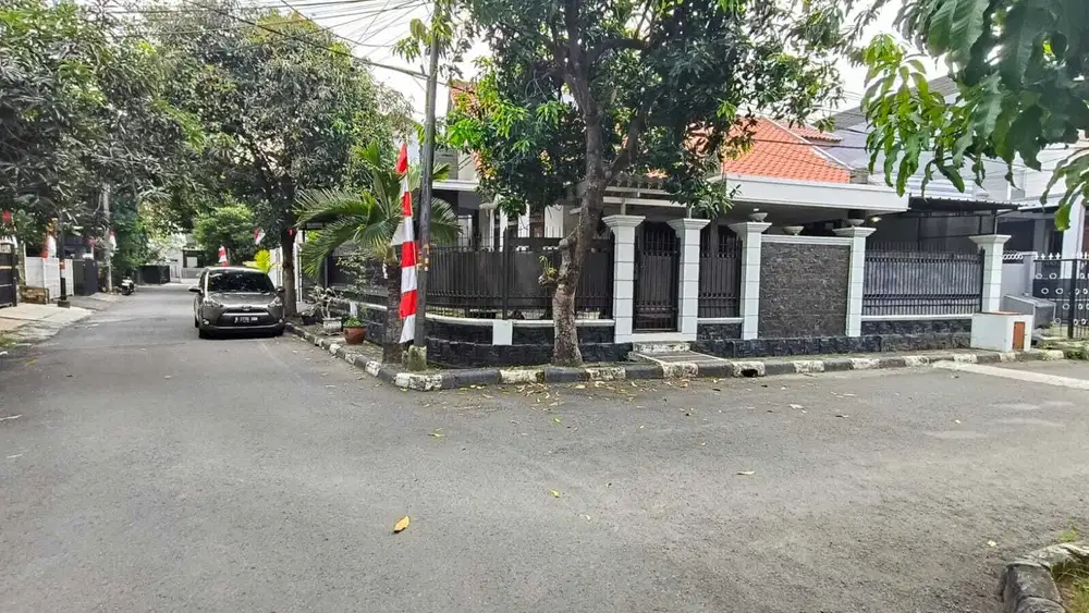 RUMAH ASRI BAGUS LOKASI DIDLM KOMPLEK AKSES JALAN 2 MOBIL DUREN SAWIT