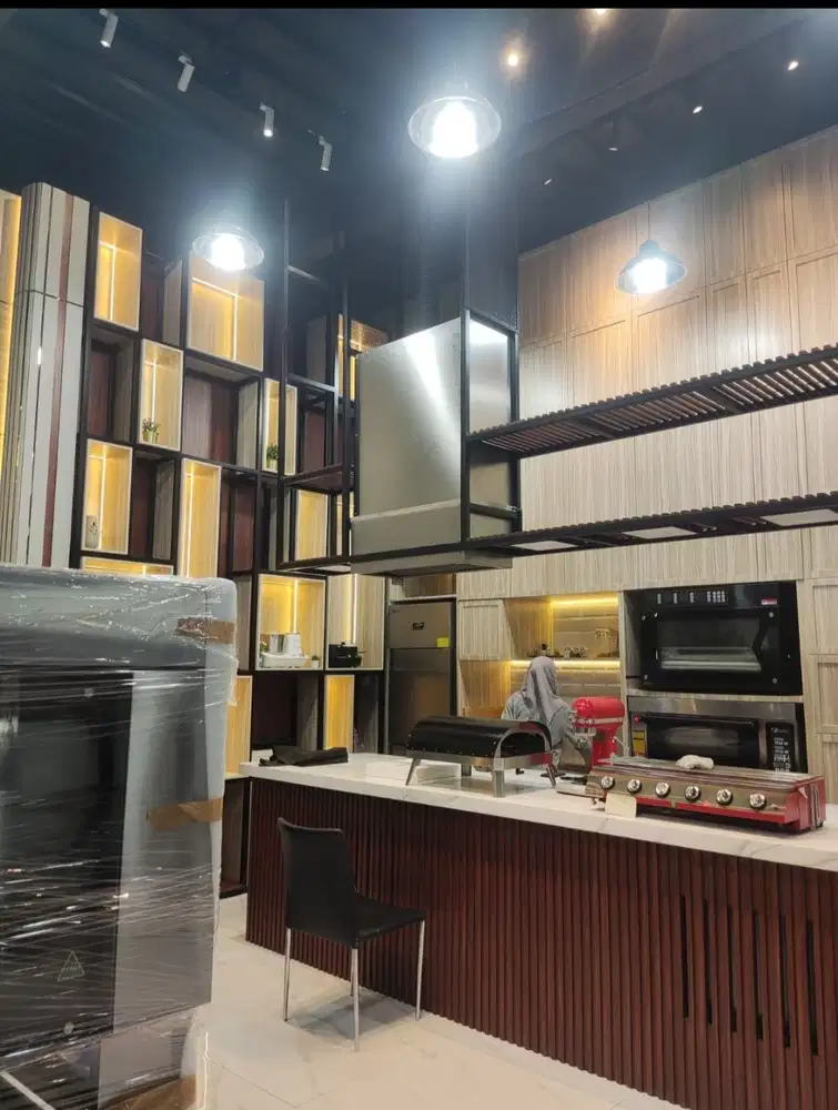 Dijual gudang mewah plus kantor siap huni di pik terbagus