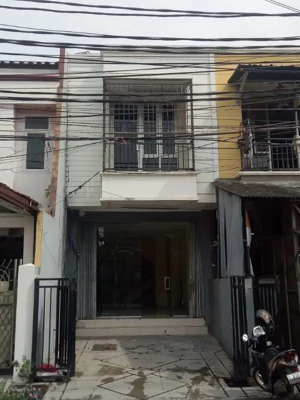Ruko 2 Lantai Bebas banjir ada kamar tidur di BSC Kelapa Gading Jak-Ut