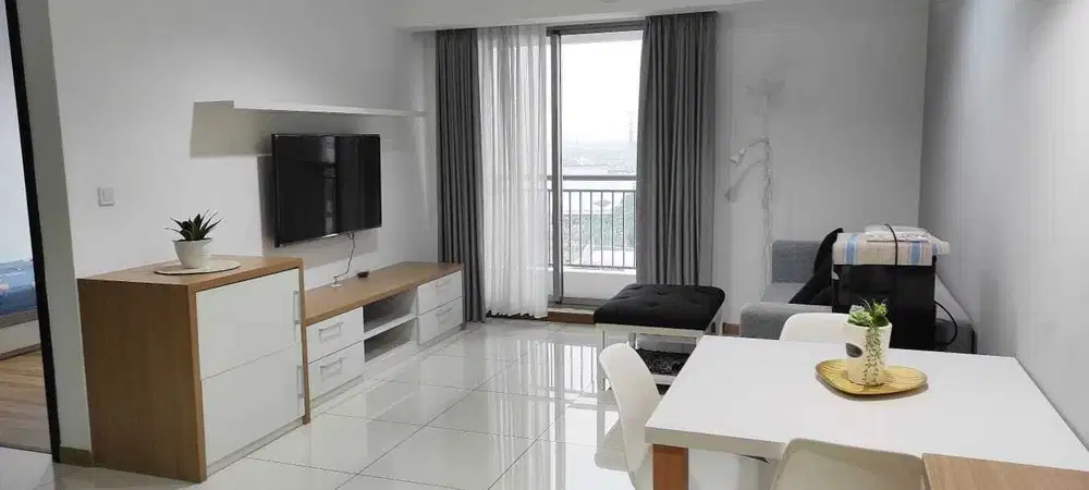 Apt murah full furnish view pool M Town Signature, Gading Serpong