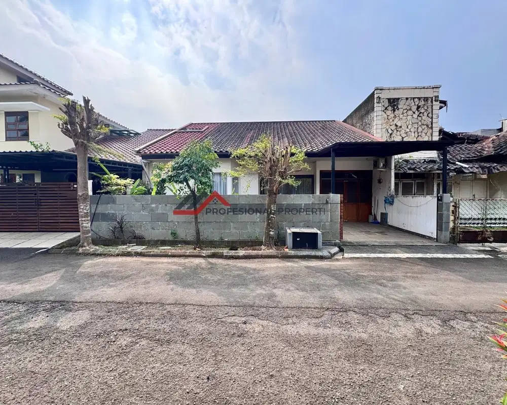 Rumah Satu Lantai Terawat Siap Huni Dalam Komplek