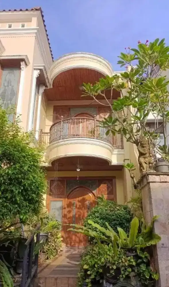 Dijual Rumah Mewah Di Taman Rempoa Indah