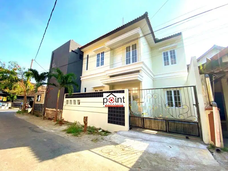 Rumah mewah di dekat tugu lilin pajang Laweyan solo