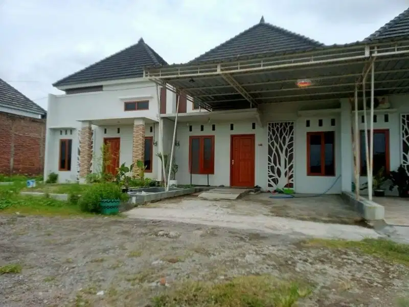 rumah murah bonus furnish di perumahan solo baru area