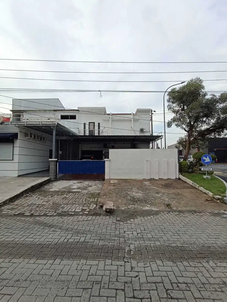 Villa di Taman Setia Budi 2 Boulevard ( Belakang McD )