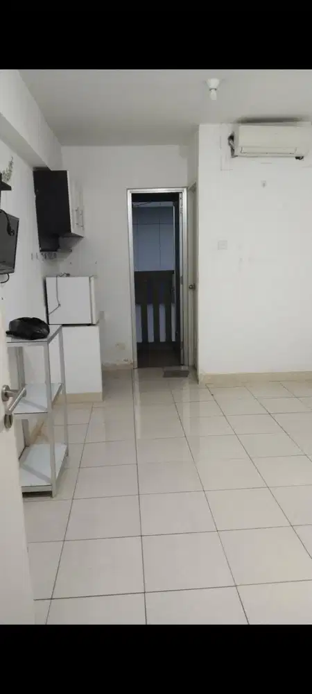 Disewakan Apartemen Green Bay  Type studio luas 21 m2 semi furniture :