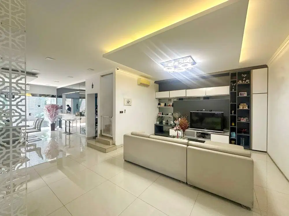 Green Lake City Furnished Renov