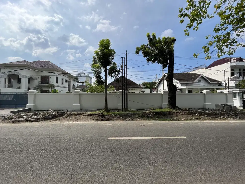 Villa di Jalan Cut Nyak Dien ( Dekat Imam Bonjol )