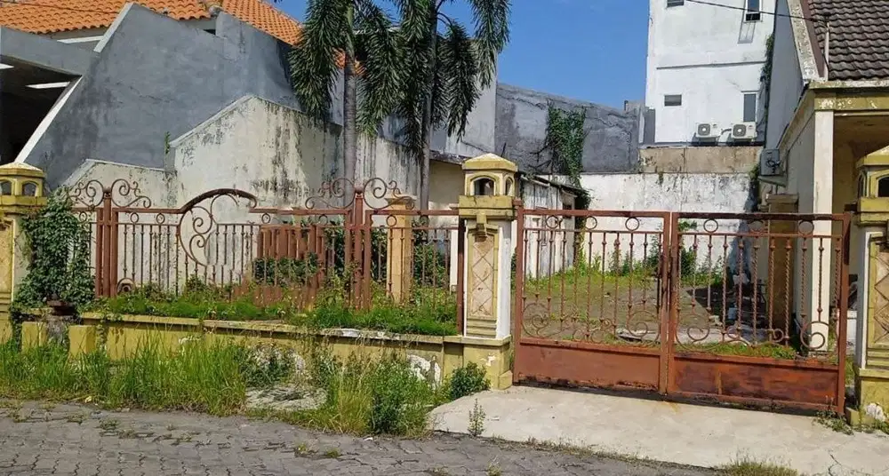 RUMAH RUNGKUT ASRI SUDAH DI AMBRUKKAN. SELANGKAH KE UPN. DEKAT UPN