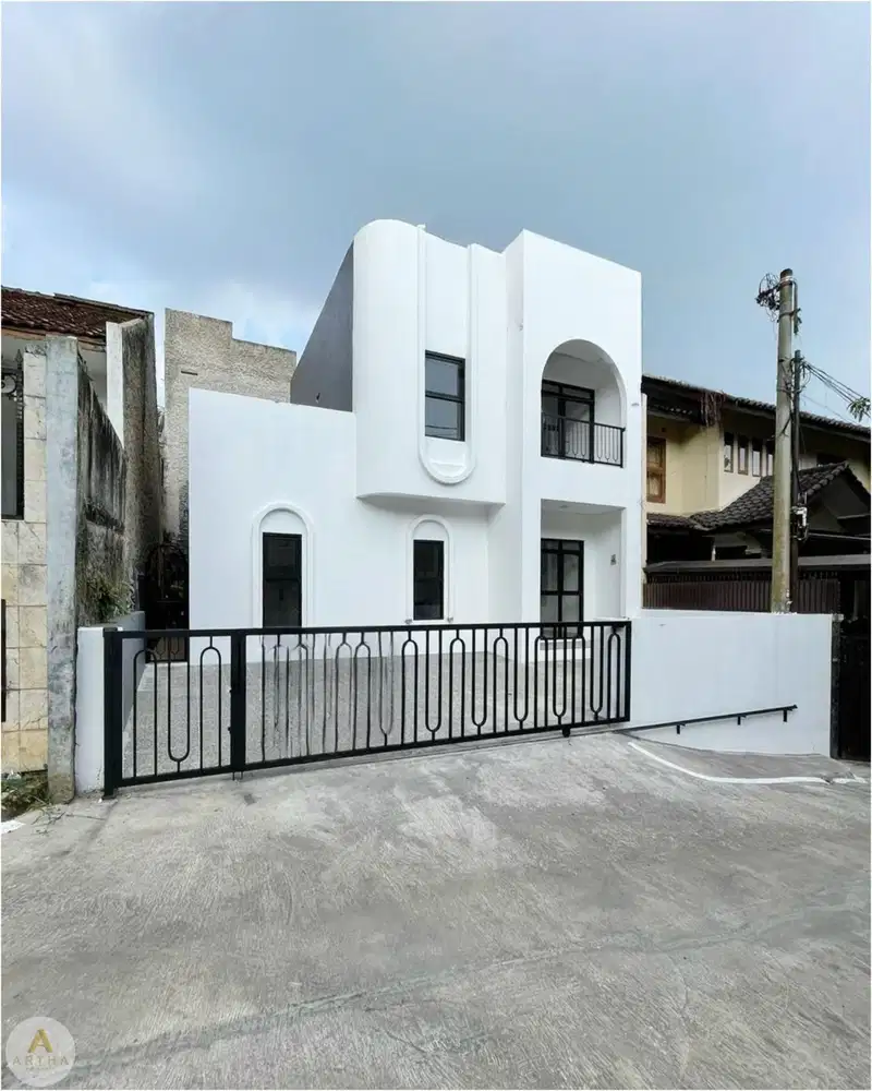 Rumah di setiabudi regency masih baru siap huni