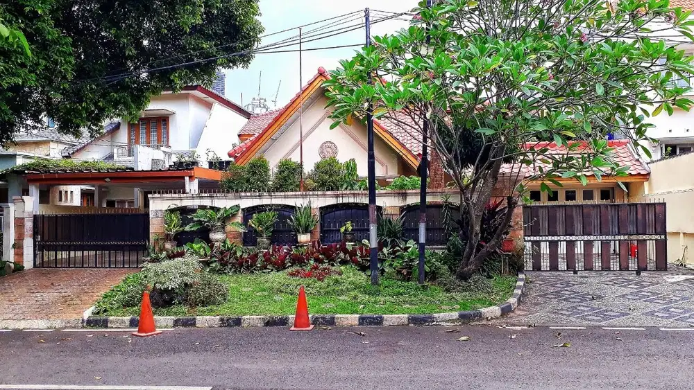 Rumah mewah 2lt SHM Kontemporer style Menteng Jak - Pus CL 099