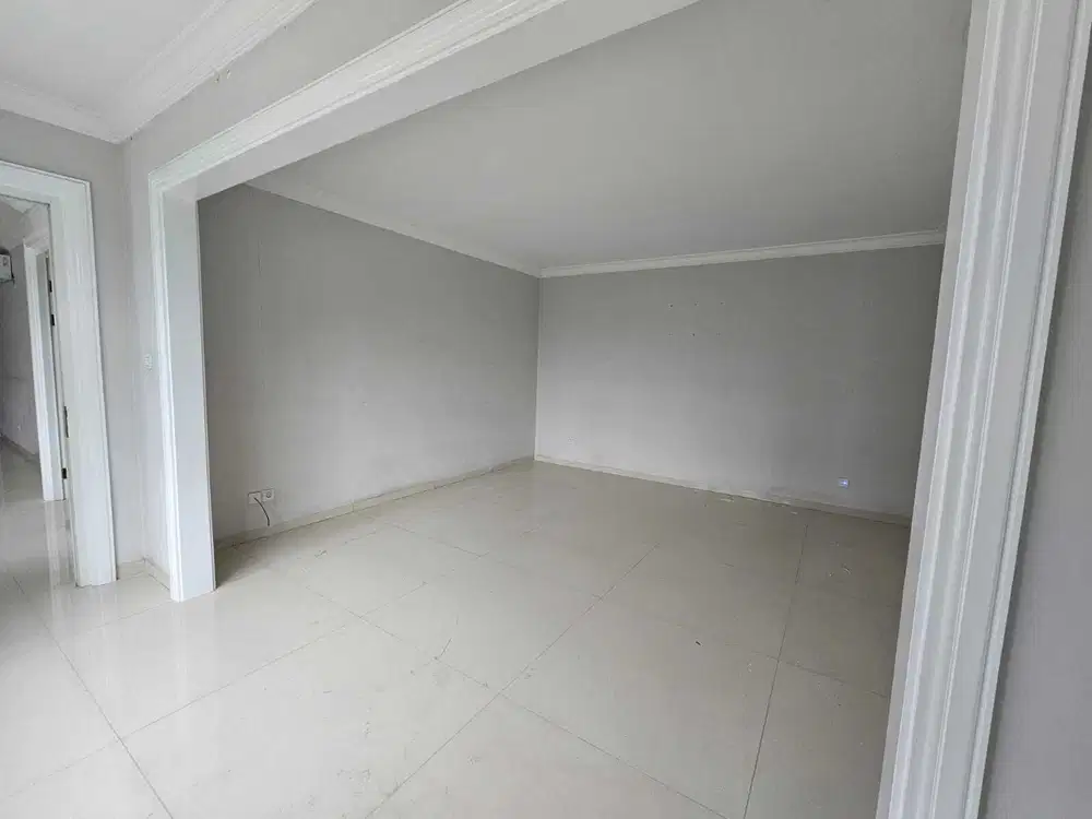 Jual Rumah Mewah Bagus Furnished di Karawaci Tangerang Selatan