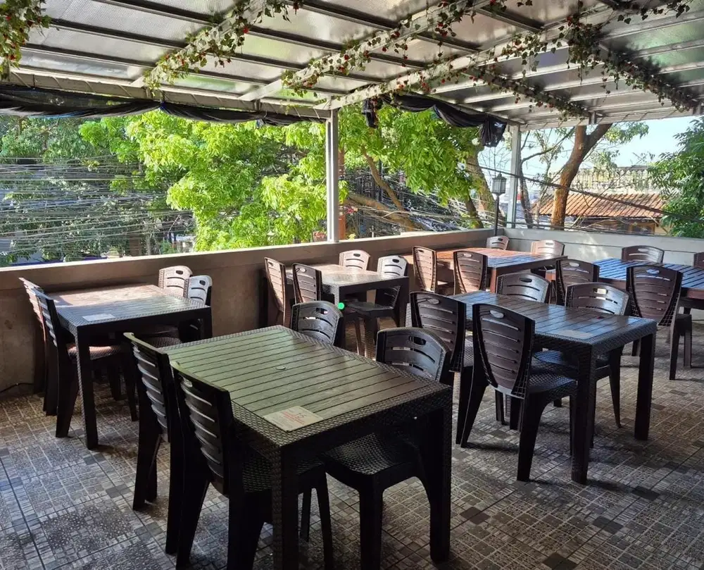 JUAL RUMAH 2 LANTAI COCOK UNTUK CAFE DI MAINROAD SARIJADI