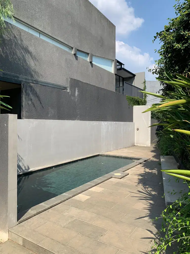 Dijual cepat termurah rumah siap huni di Rempoa Jakarta Selatan