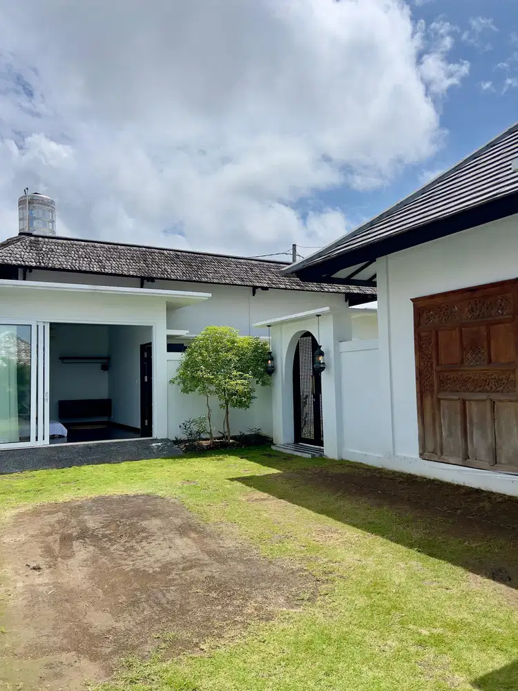 For sale villa this villa located Canggu central Batu bolong