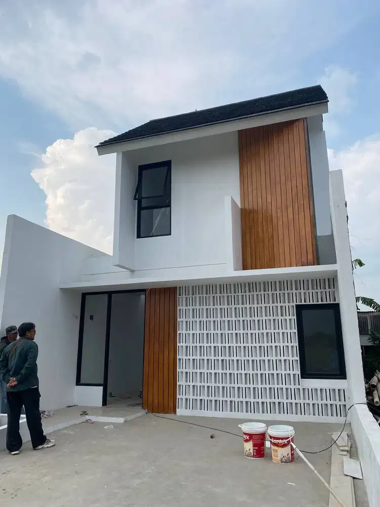 Dijual rumah 2 lantai cluster di Cikoneng Bojongsoang dkt Buahbatu