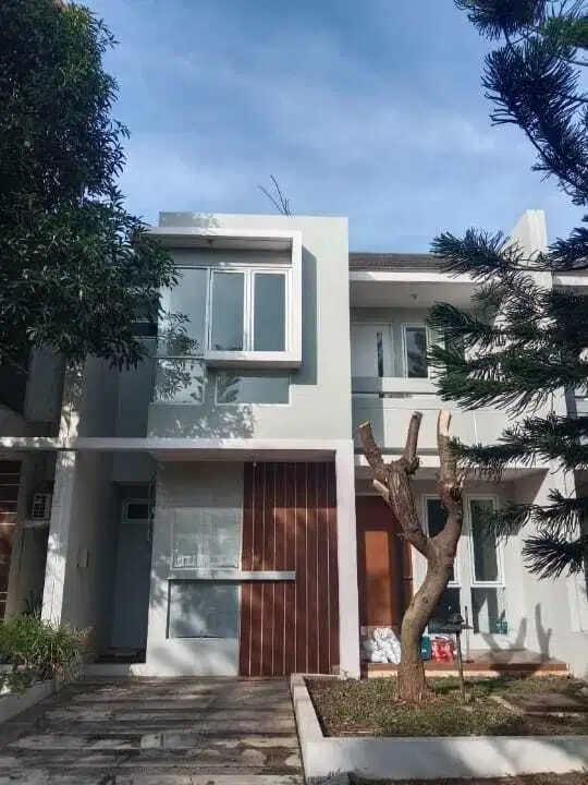 Dijual Murah Rumah 2 Lt di Perumahan Kirana Rorotan Jakarta Timur