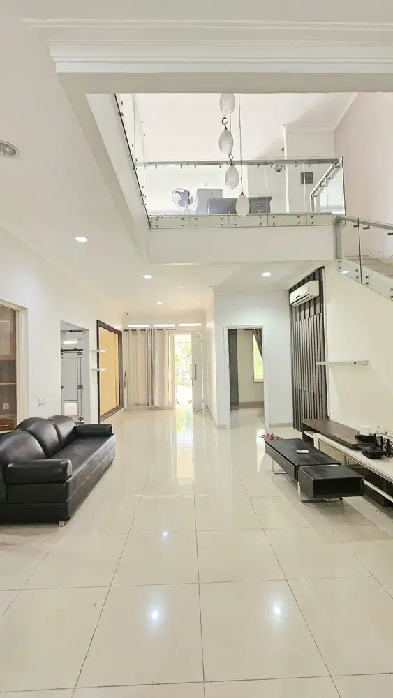 Disewakan Rumah Cantik 2lt Cluster Grisea di Gading Serpong