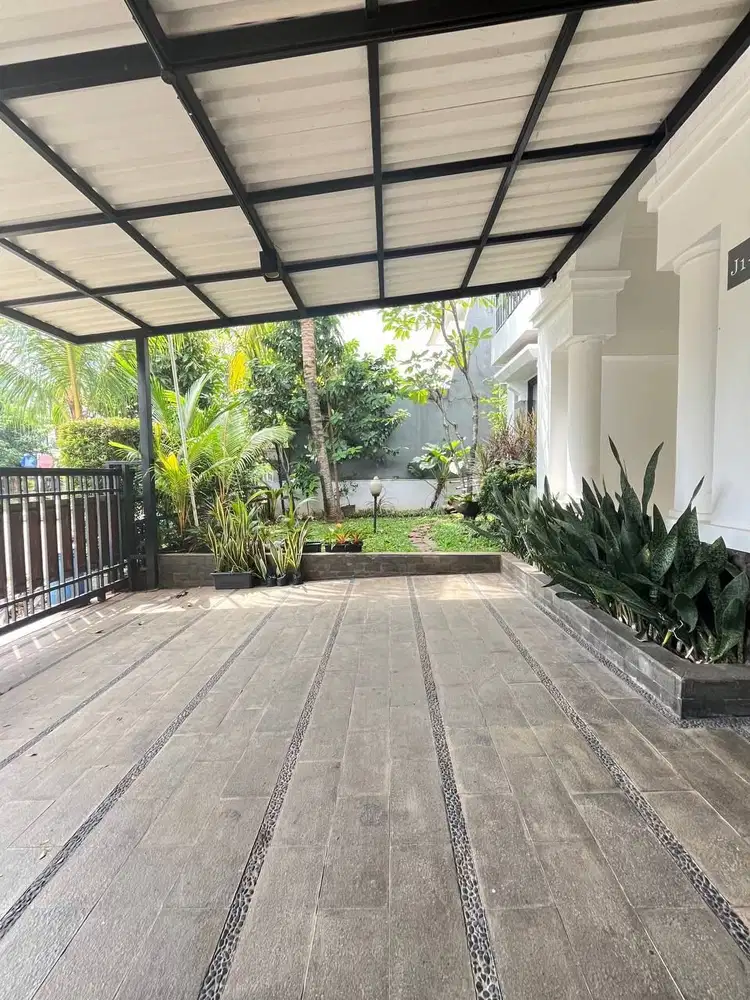 Rumah Menarik Di Boulevard Dalam Kawasan Kota Wisata Cibubur Bogor