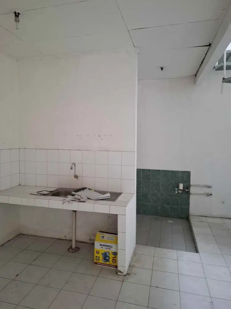 Dijual rumah 2 lantai Taman palem