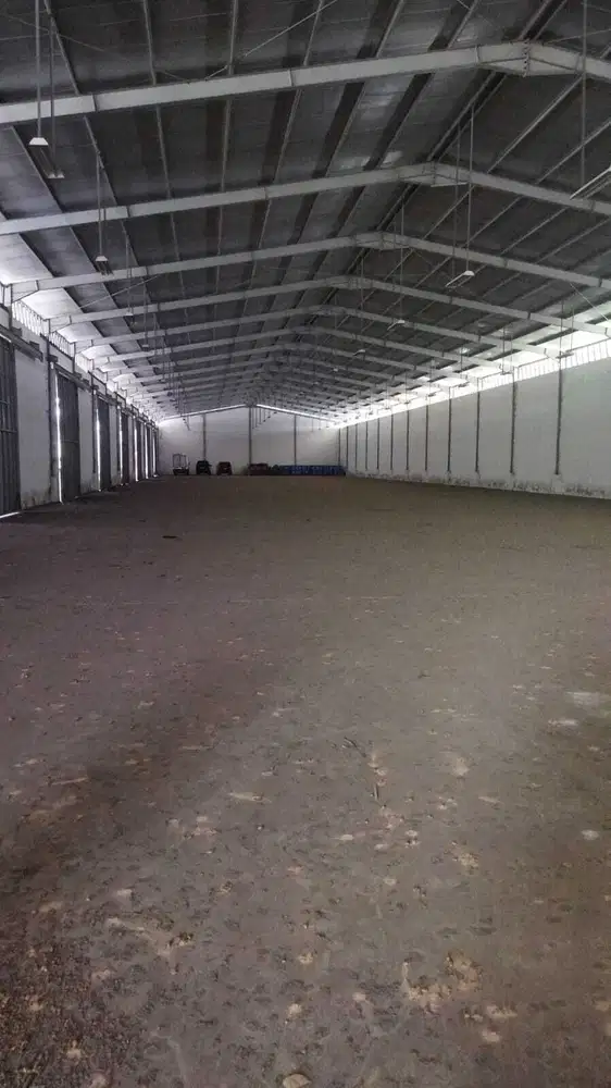 DISEWAKAN GUDANG STRATEGIS 2820 METER LEGOK TANGERANG AKSES KONTAINER