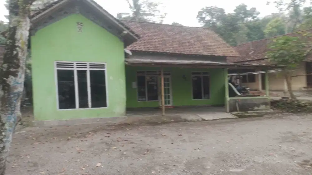 BU Rumah SHM Bonus Kandang di Pakem Sleman dekat Fasum