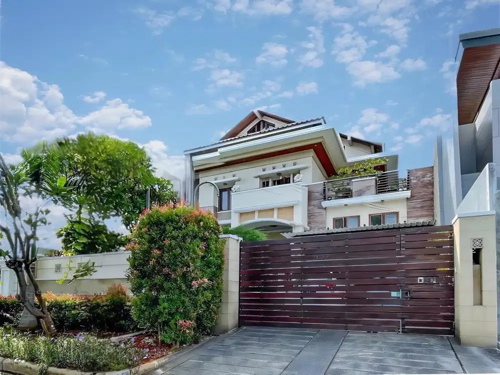 Dijual Cepat Rumah Mewah 3 Lantai Blok J Puri Indah