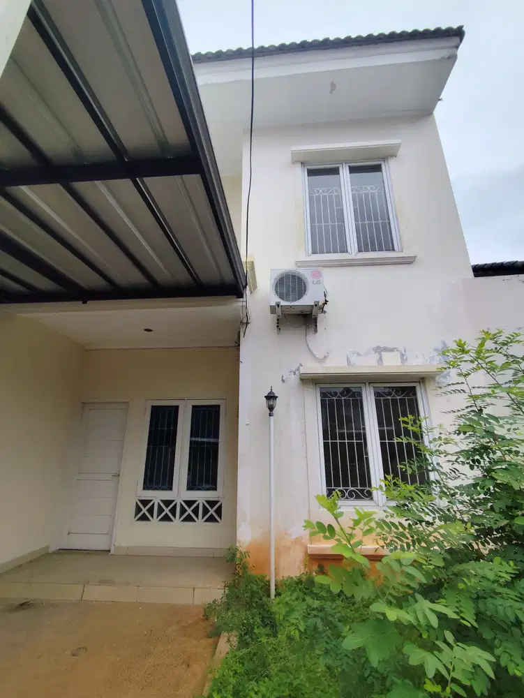YURUN HARGA Rumah 2 Lt Taman Royal Cipondoh Sdh Renov