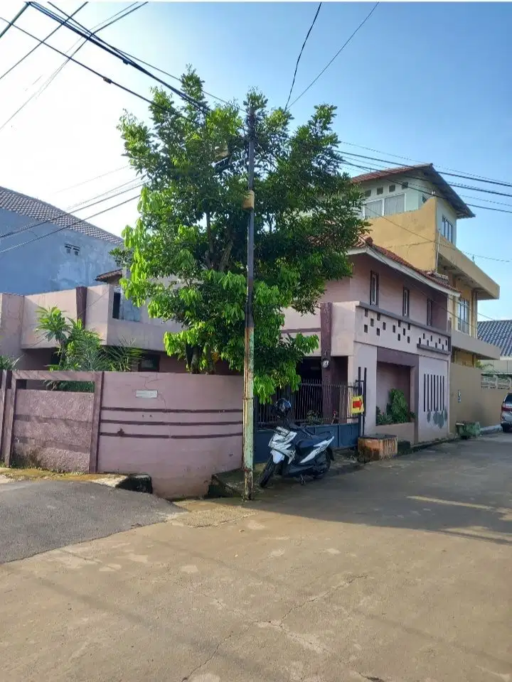 Rumah Cakep Banget luas tanah 210m2 SHM&IMB on hand
