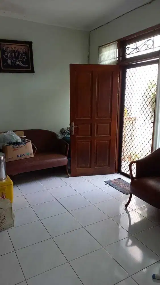 Rumah depan taman cakep udh renov di Citra 3