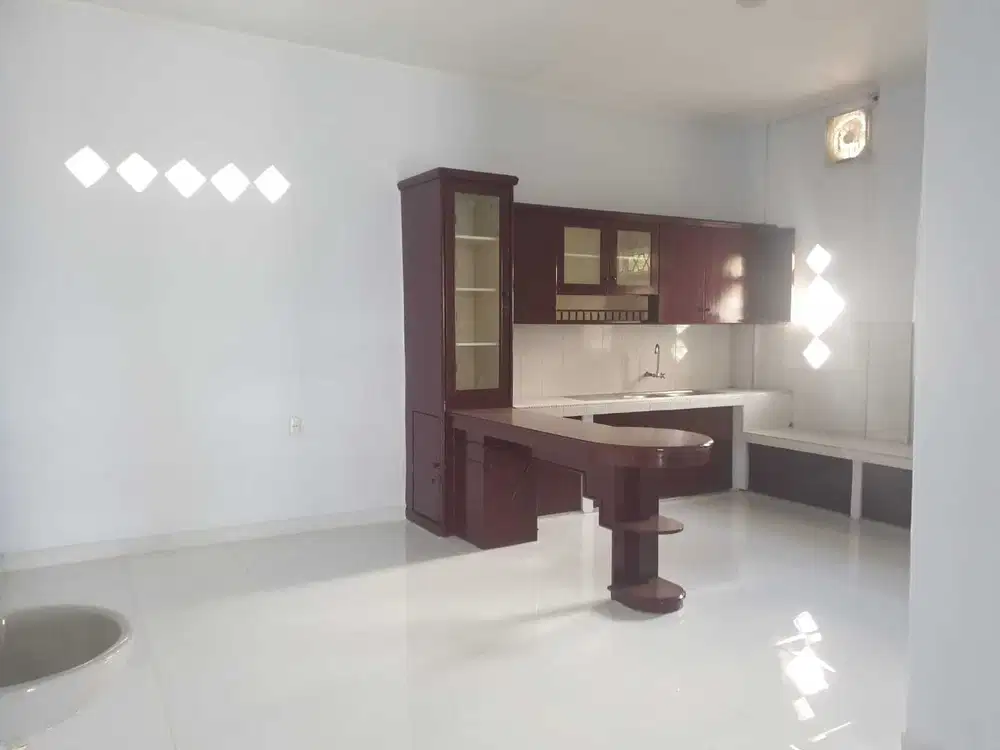 DIJUAL RUMAH DI KOMPLEK KASUARI MEDAN