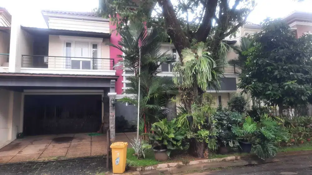 Dijual Rumah Semi Furnished SHM di Raffles Hills Cibubur