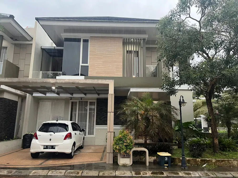 Rumah Mewah Perum Elit Greenhills Jln Kaliurang Km 9 Dkt UGM Dan UII