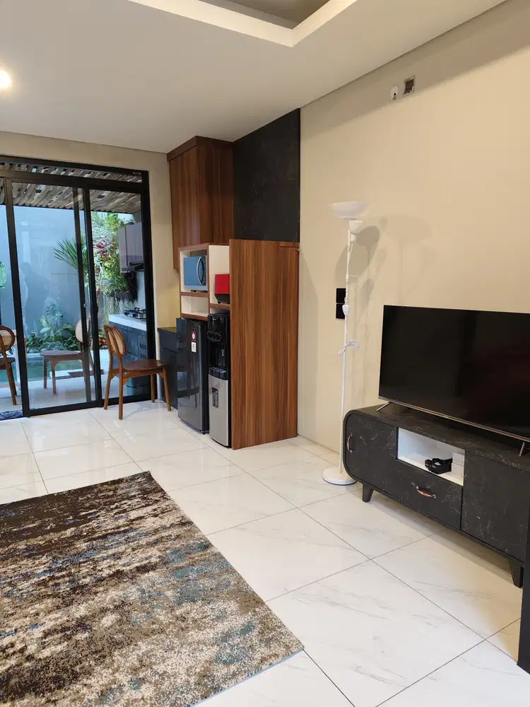 dijual rumah cantik 2 lantai furnish di tatar punawangi kota baru