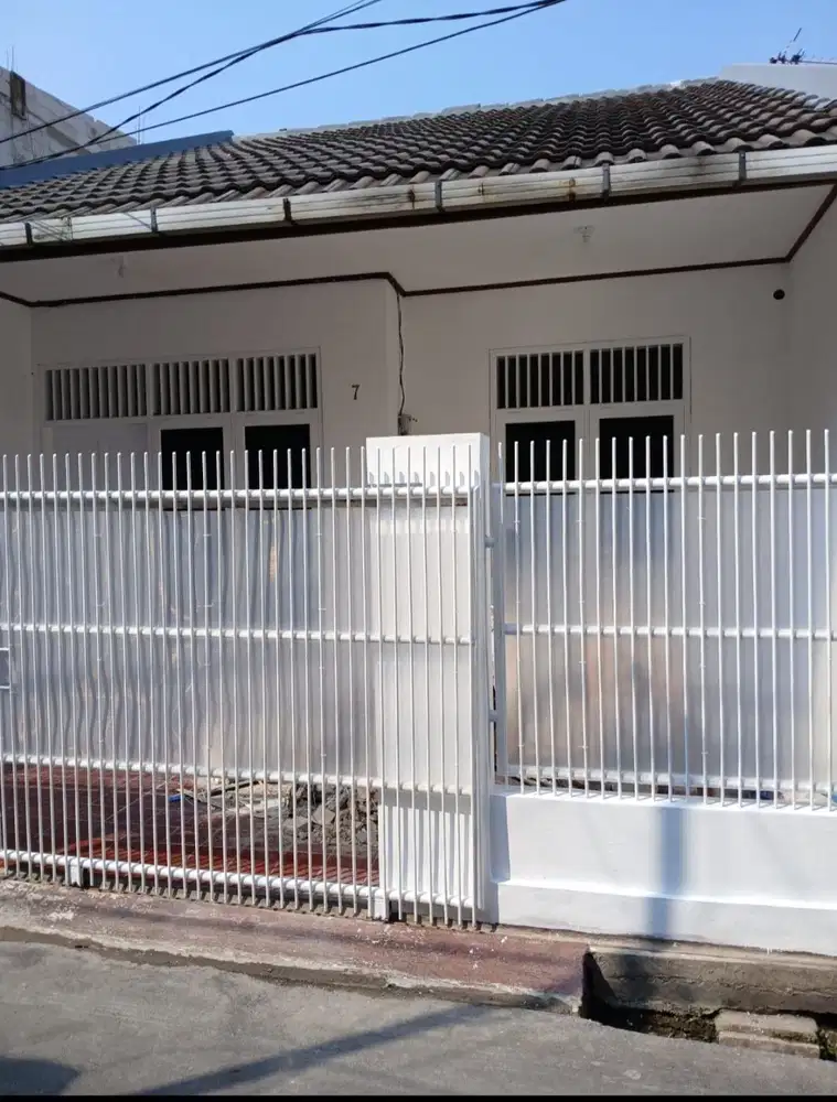 Dijual rumah baru renovasi Pondok kelapa Jakarta timur