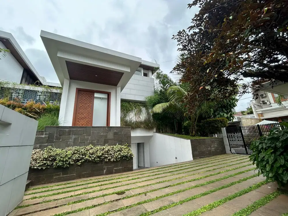 Dijual Rumah Modern Tropical Minimalis di Pondok Indah