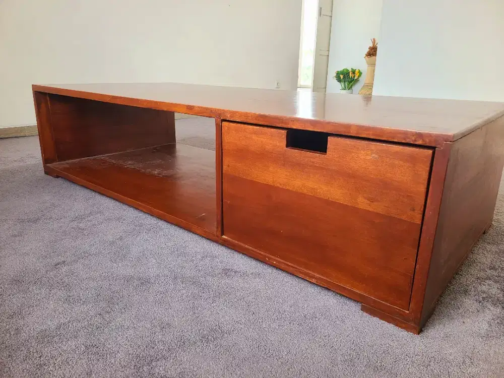 Meja Ruang Tamu Kayu Bengkirai