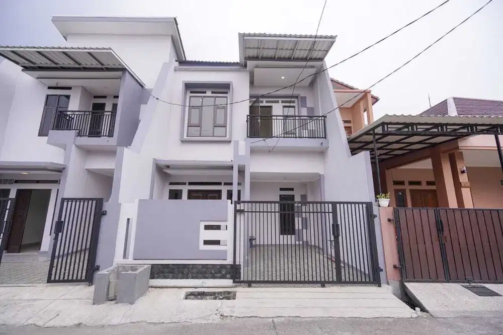 Rumah 2 lantai siap huni di bji mekarsari bekasi timur