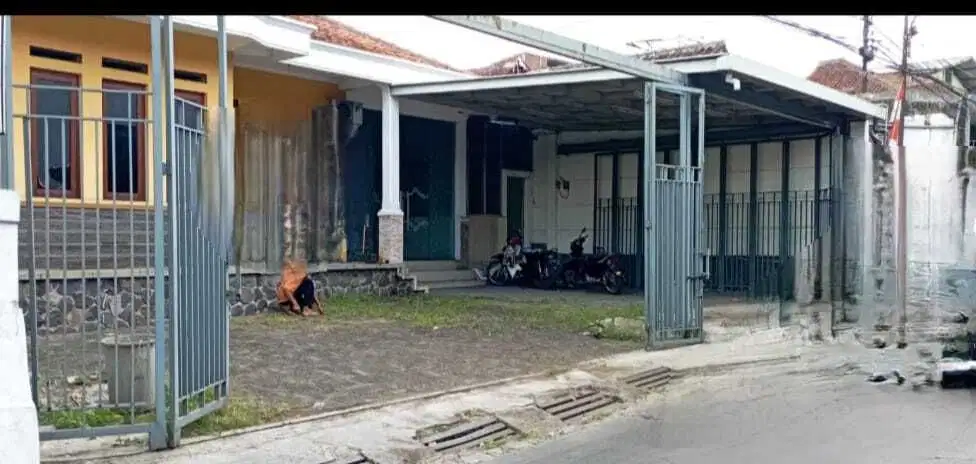 Rumah 2 Lantai Luas di Area Cicaheum Bandung