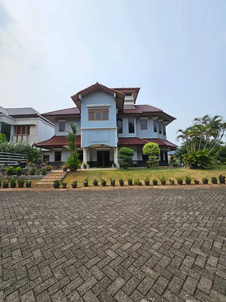 Rumah Furnished Luas dan Asri di Kemang Pratama Regency Bekasi