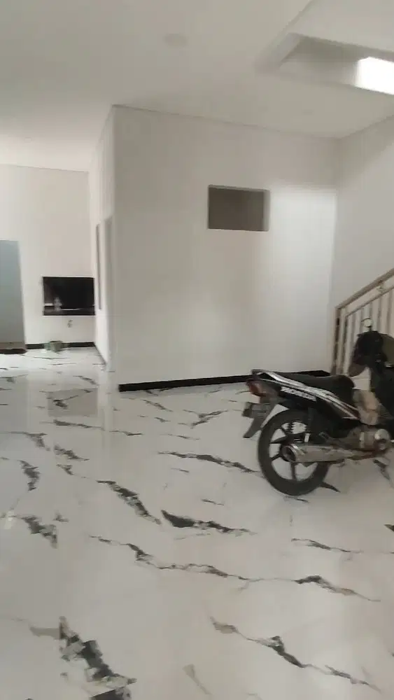 Rumah Brand New posisi hoek di Kosambi Baru Dijual Cepat